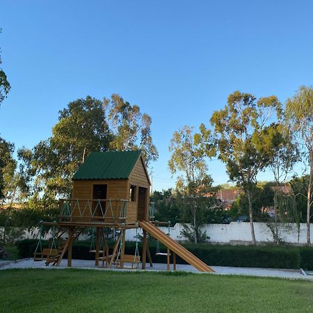 Gravata em Condomínio LINDO - Casa com 200m com 4 QTS e 5 WC Exterior foto